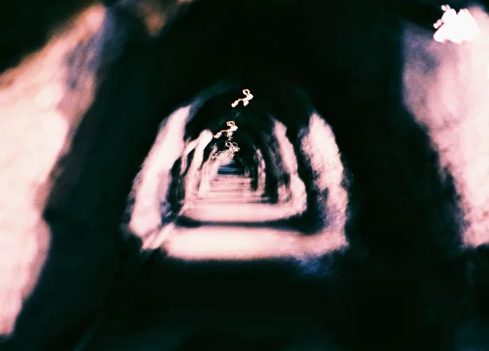 Tunnel 1