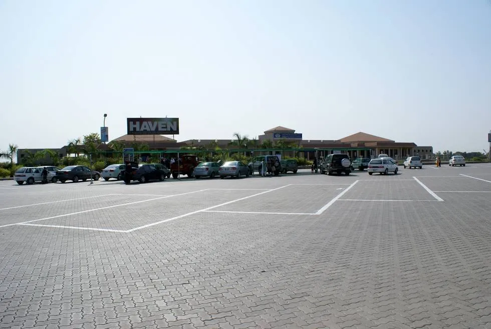 Midway stop on the Motorway - Bera