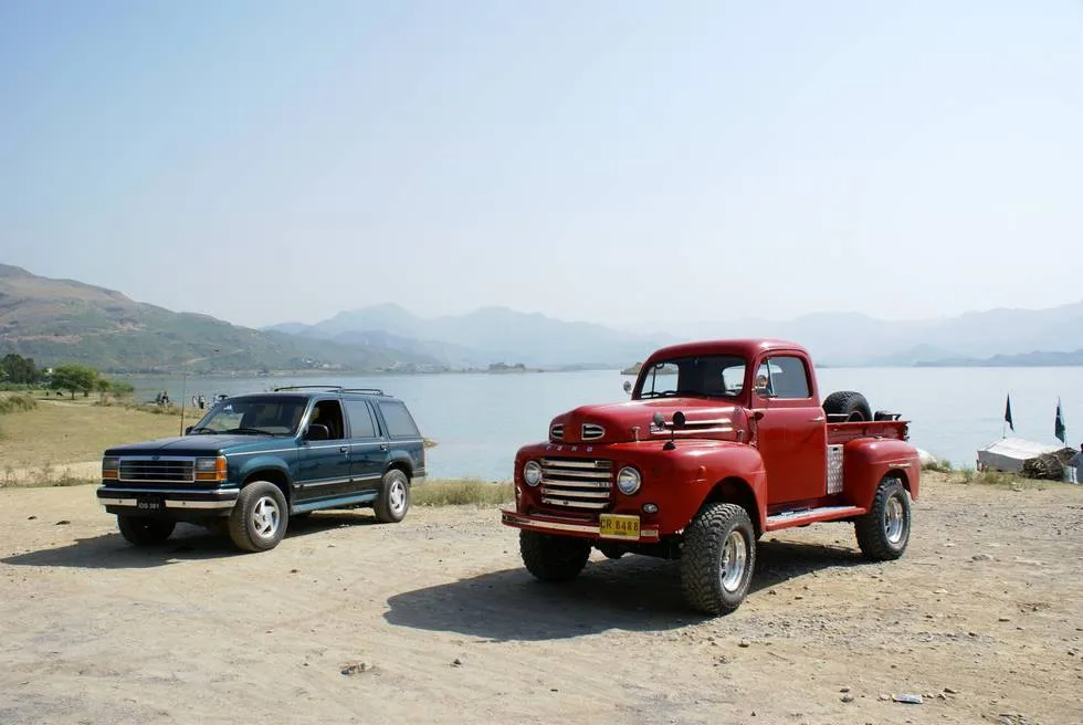 Ford F1 with a newer model Ford SUV