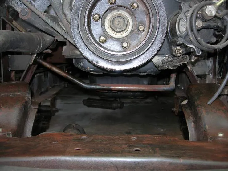 Supporting bar for engine mounts