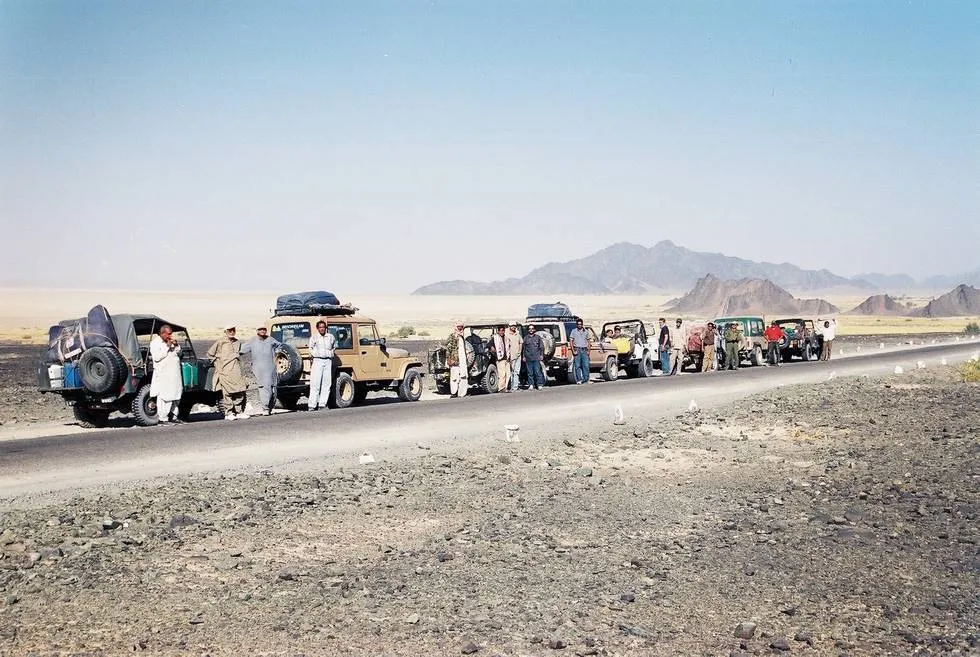 Group Photo Road
