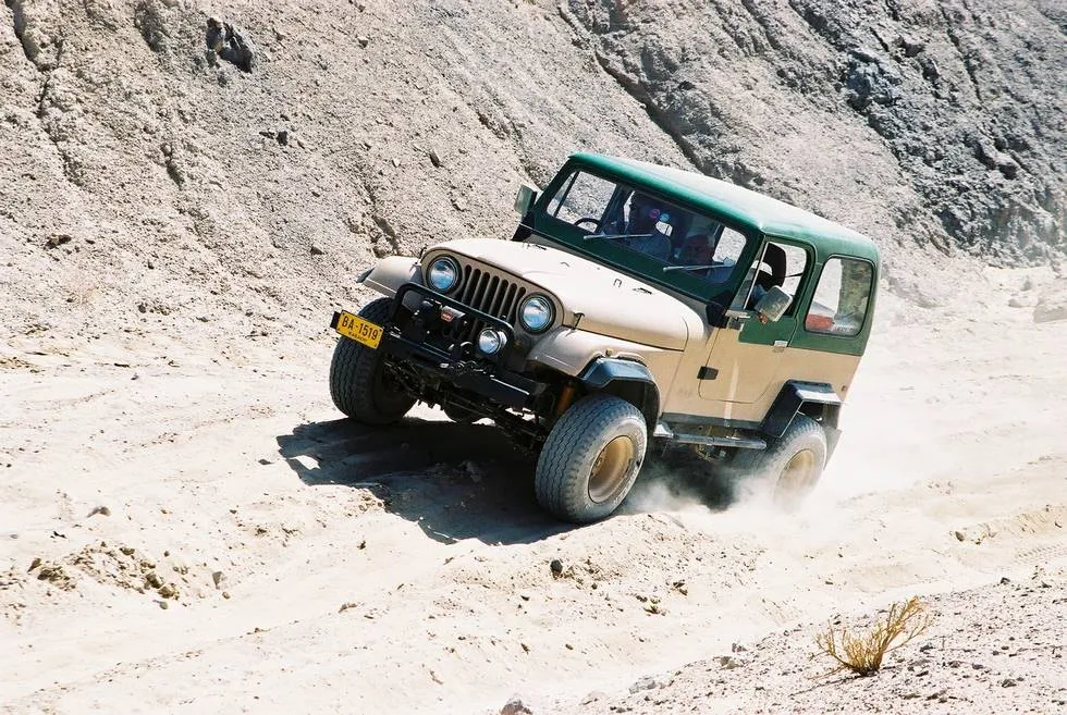 AO CJ7