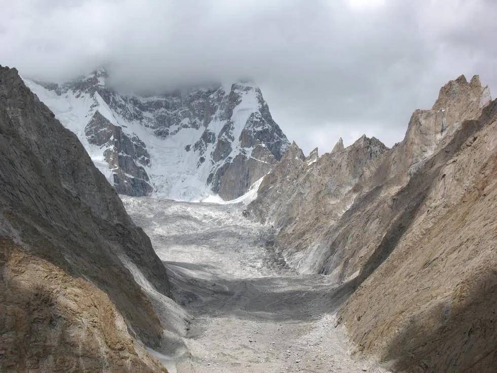 Glacier coming down from the mountains