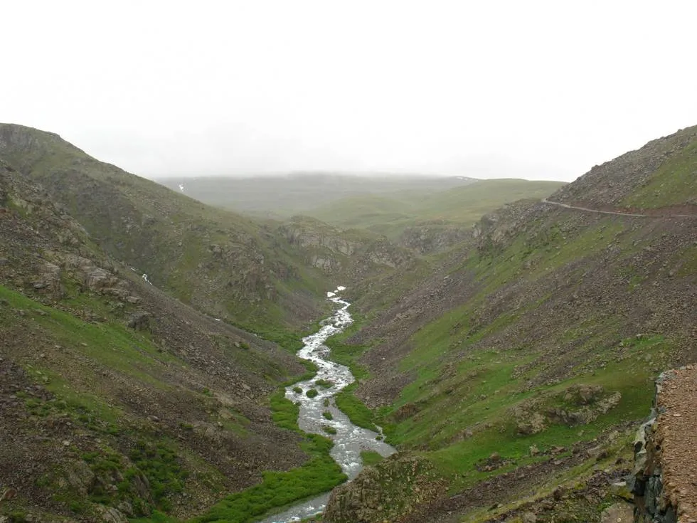 Road to Deosai Plains