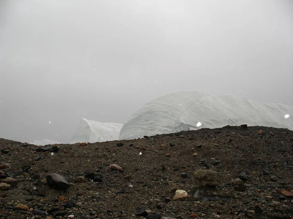 Iceberg on the glacier