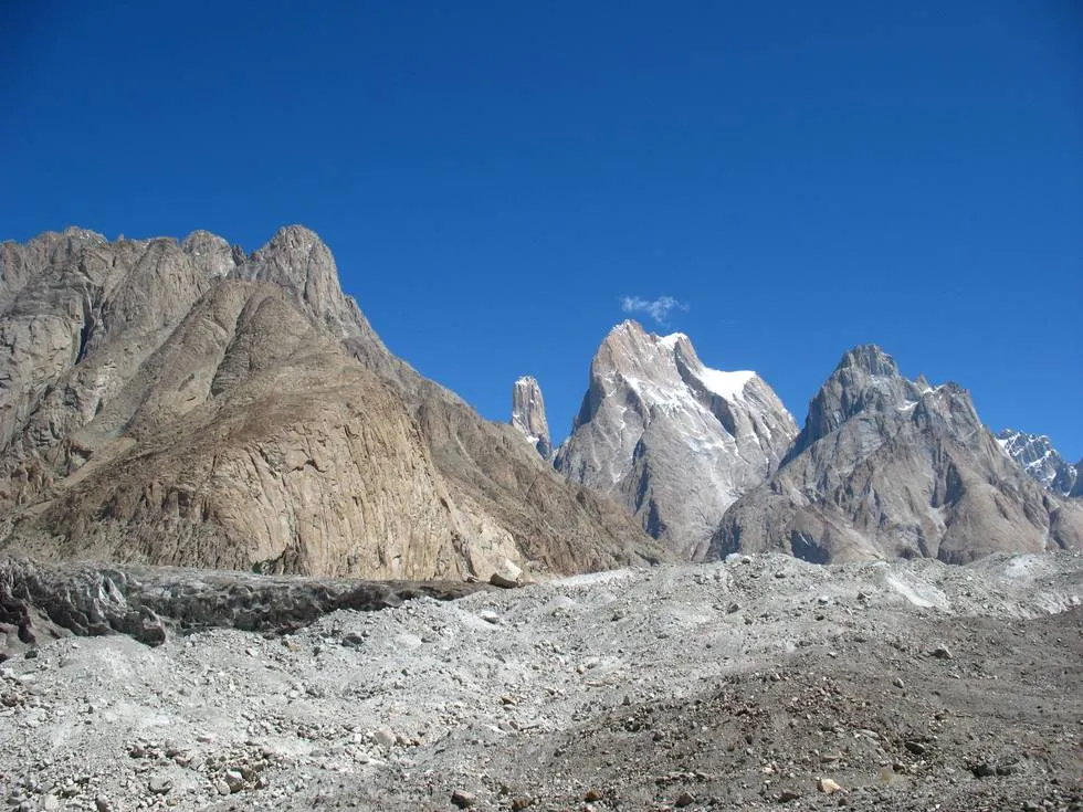 Moutains at the start of the Baltoro
