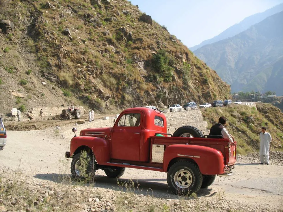 Minor landslide being cleared on the Karakorum Highway