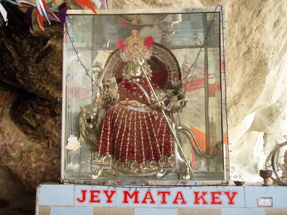 Idol at Nani Mander