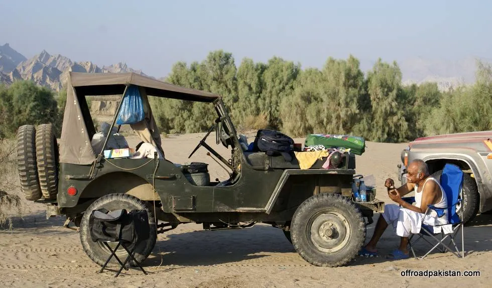 Pappu Sahab&#x27;s elaborate morning ritual at the camp.